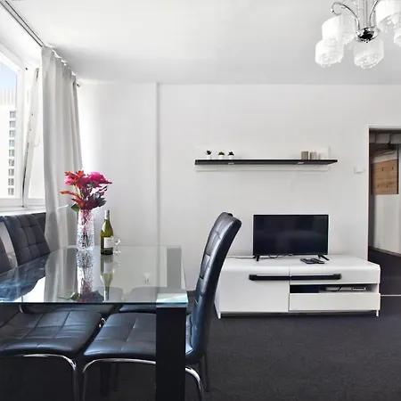 P&O Apartments Emilii Plater Lägenhet Warszawa